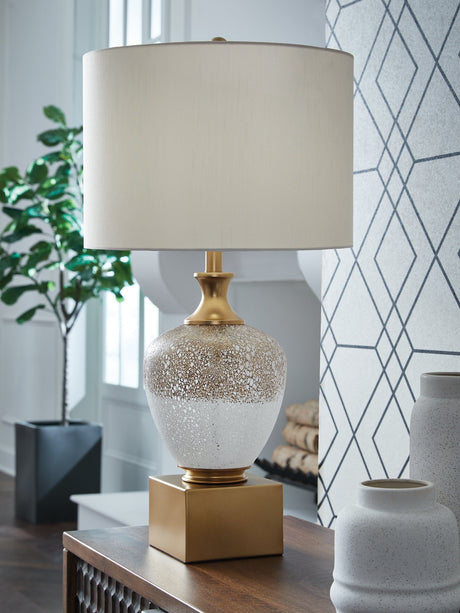 Tavisburg Table Lamp - Furniture World