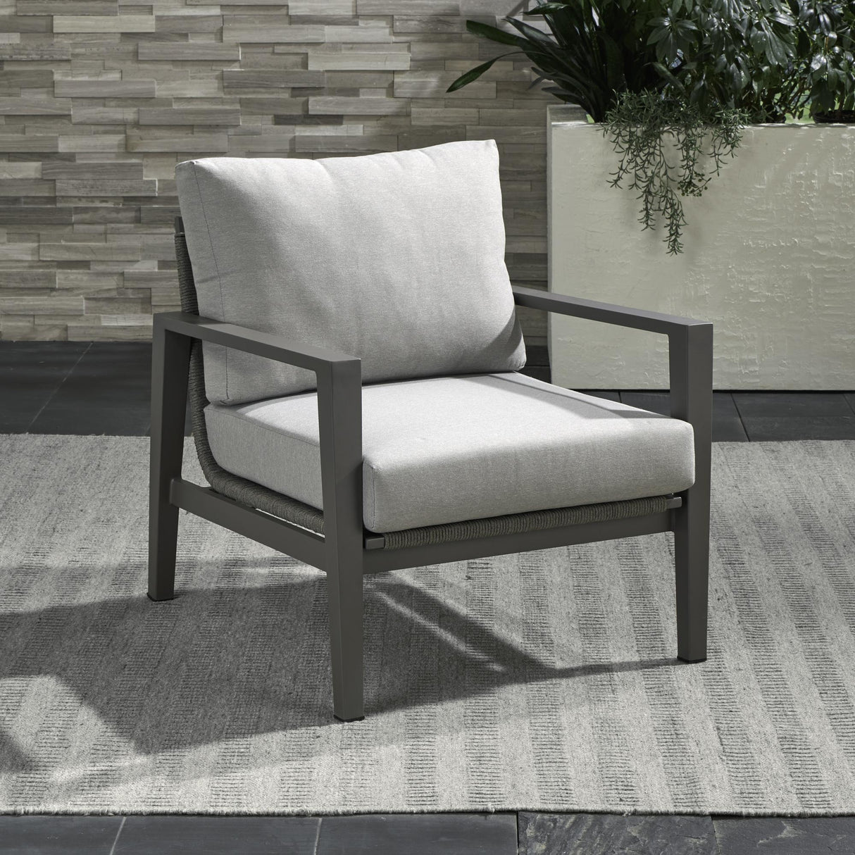 Plantation Key Stationary Club Chair - Granite - Furniture World