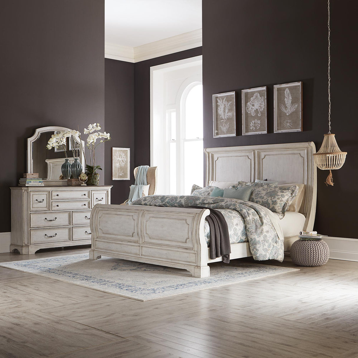 Abbey Road Queen Sleigh Bed, Dresser & Mirror - Furniture World