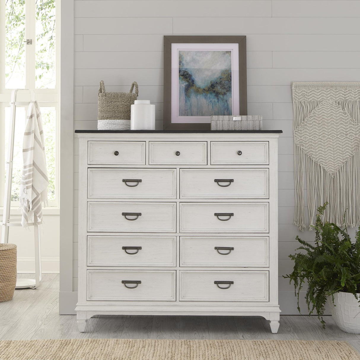 Allyson Park 11 Drawer Chesser - Furniture World