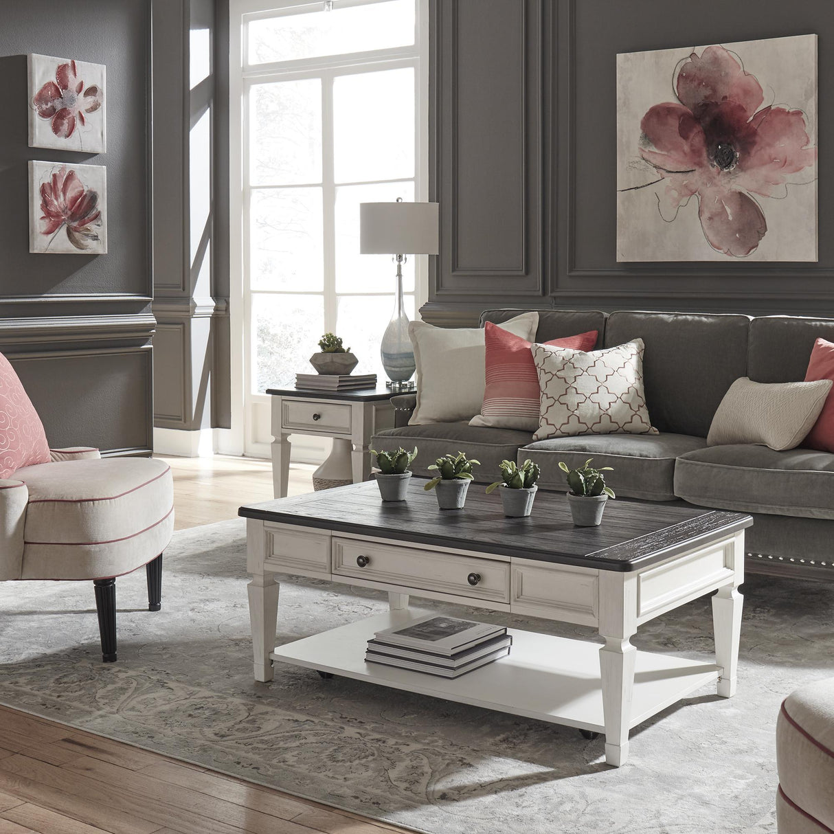 Allyson Park 3 Piece Set - Furniture World