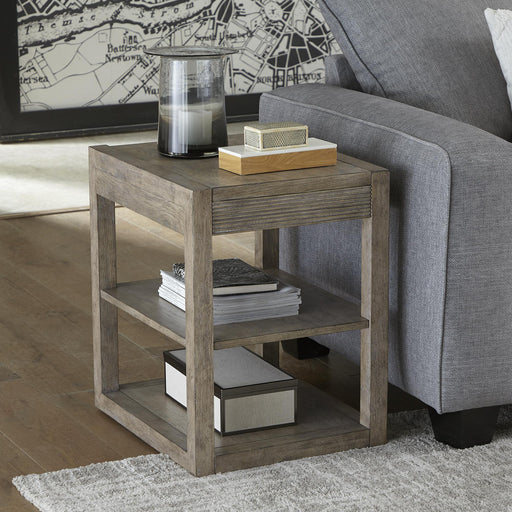 Bartlett Field Chairside Table - Furniture World