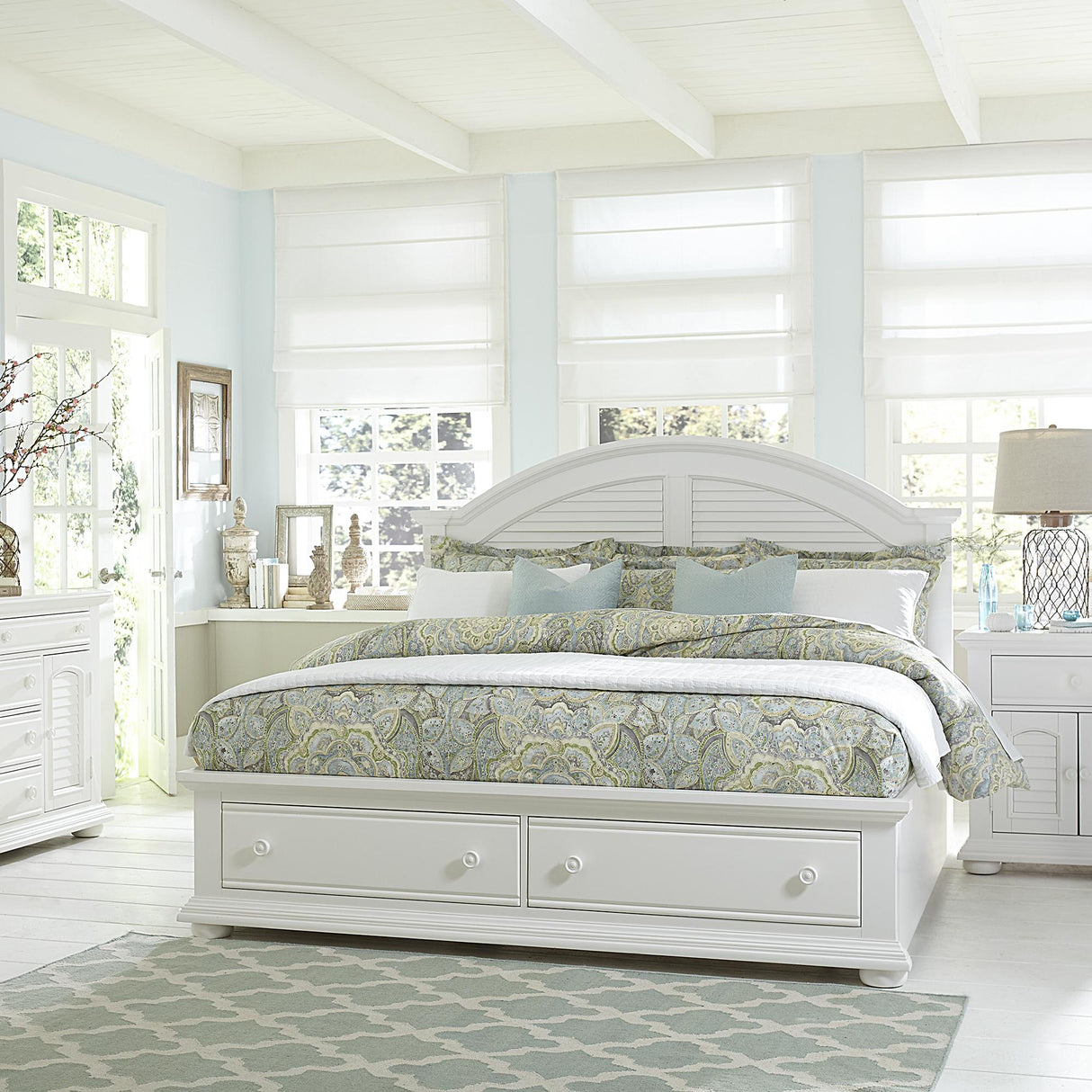 Summer House I King Storage Bed, Dresser & Mirror, Nightstand - Furniture World