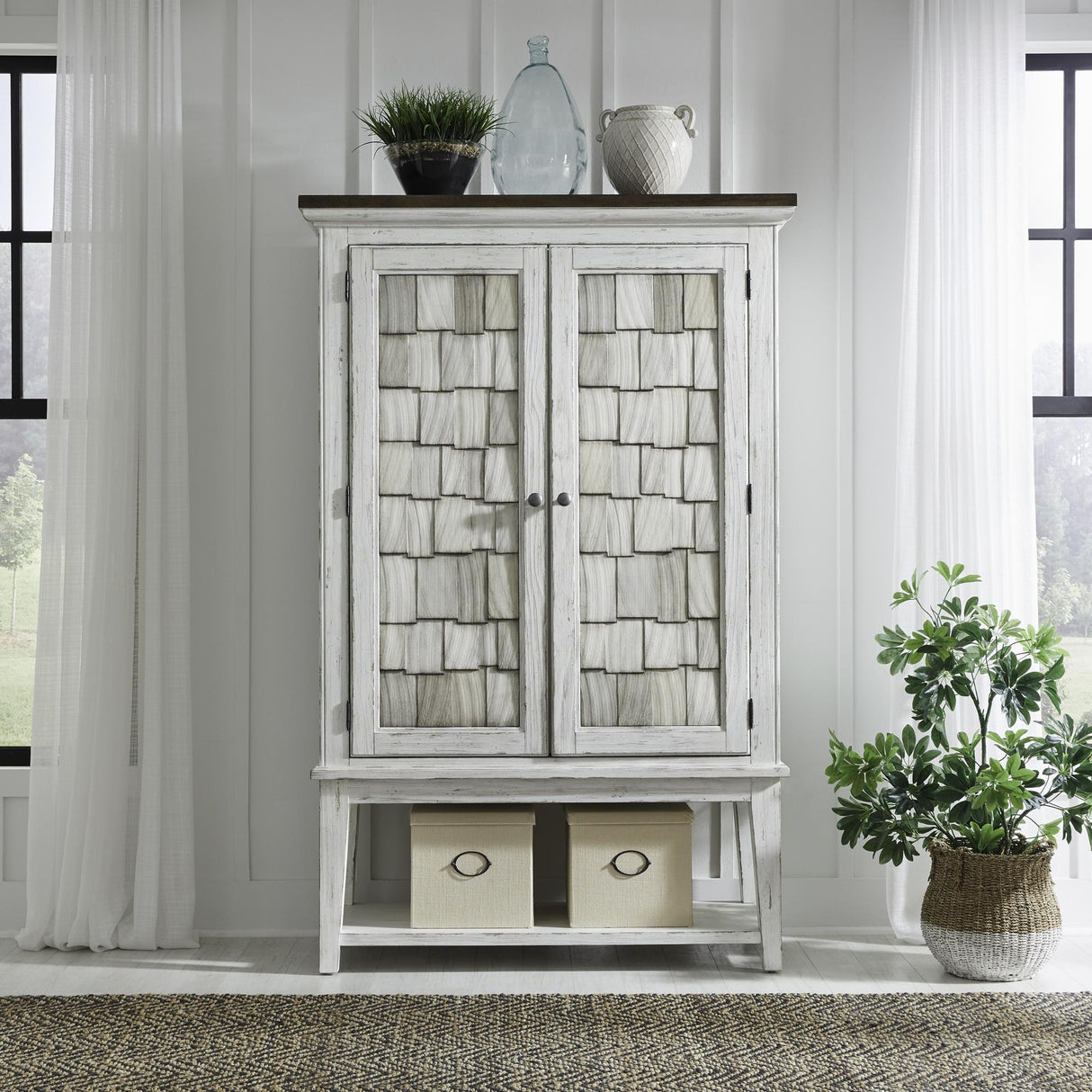 River Place Bar Cabinet - Furniture World
