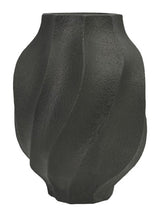Judworth Vase