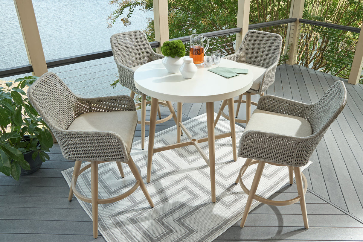 Seton Creek Outdoor Dining Package - Furniture World