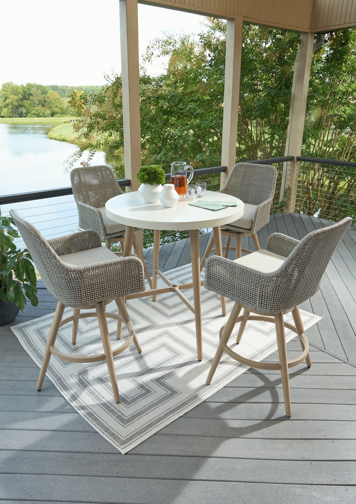 Seton Creek Outdoor Dining Package - Furniture World