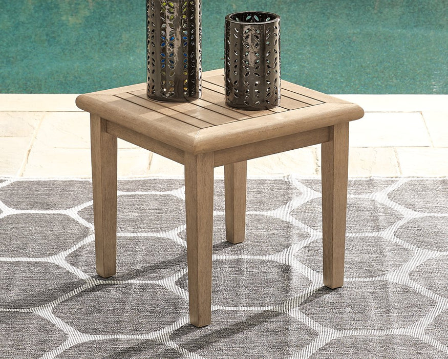 Gerianne End Table - Furniture World