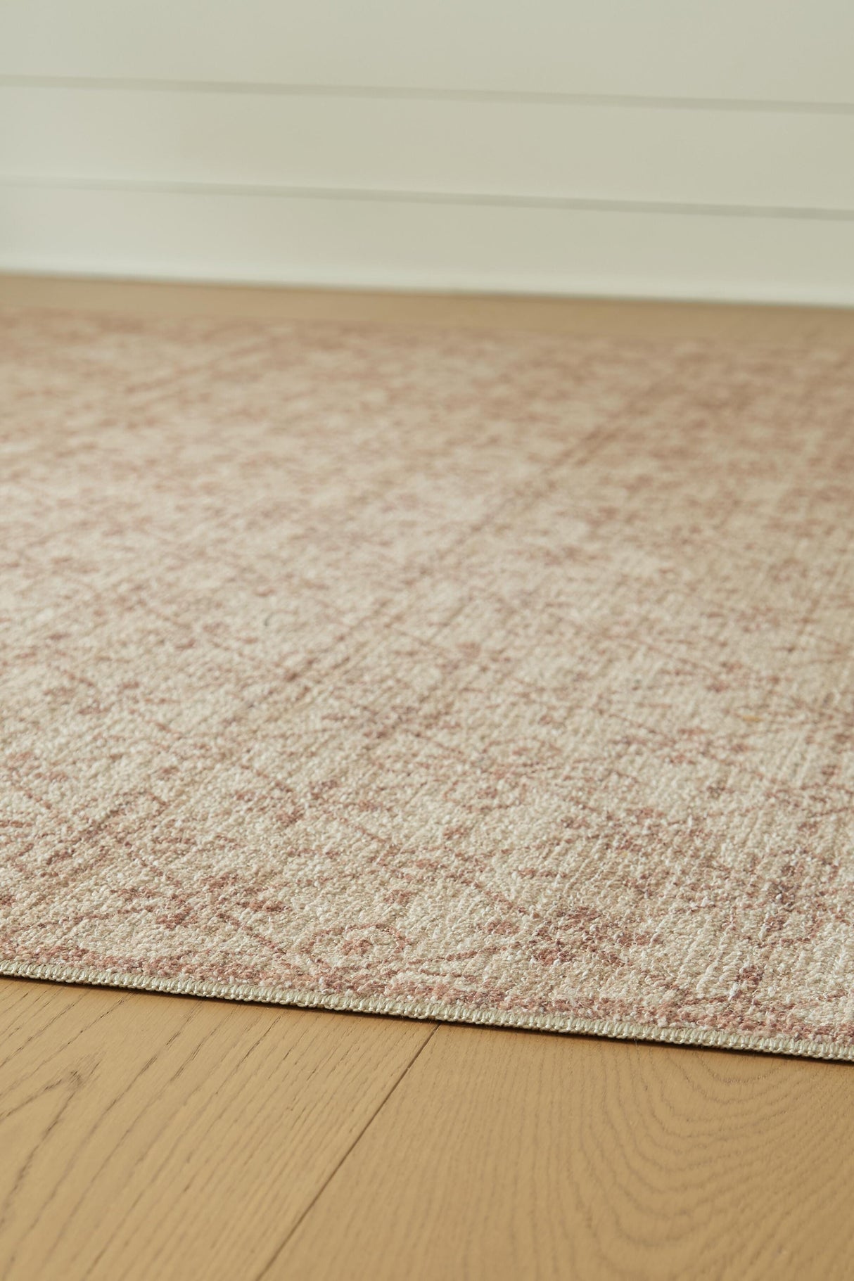 Lyamford Rug - Furniture World
