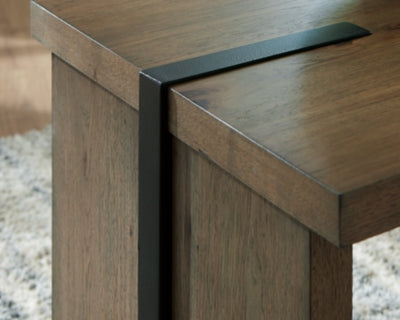 Kandinew End Table - Furniture World