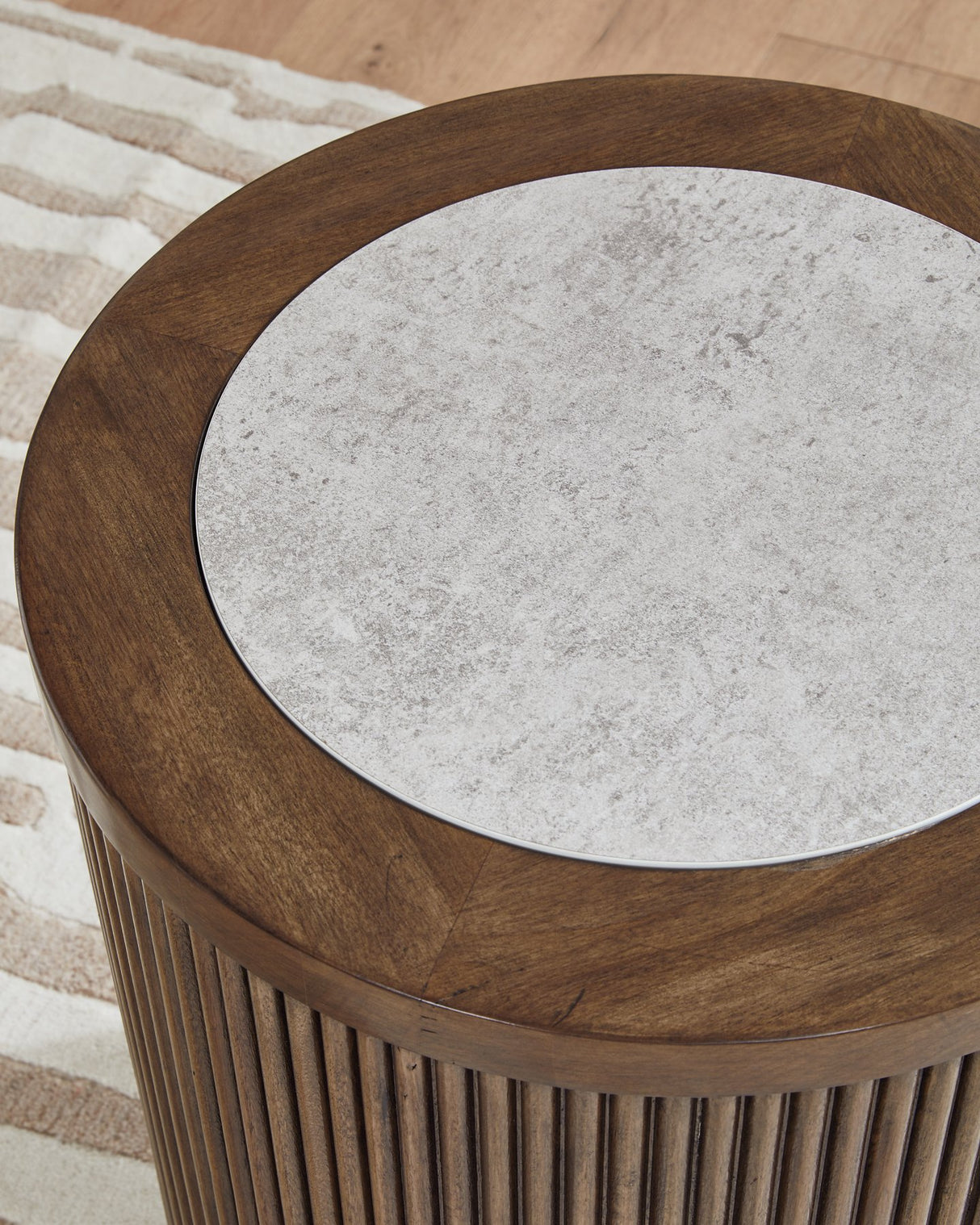 Hadonna End Table - Furniture World