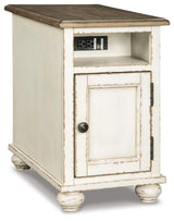 Realyn End Table Set