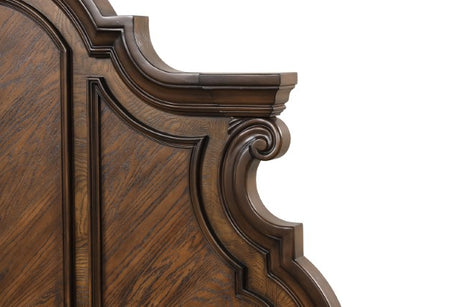 Leovanni E.King & Queen Bed - Furniture World