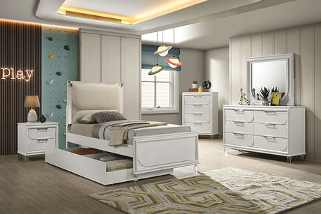 Lareina Bedroom Set - Furniture World