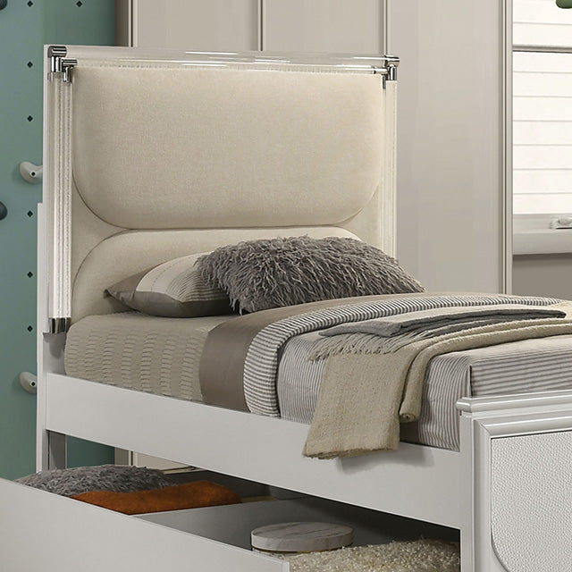 Lareina Bedroom Set - Furniture World
