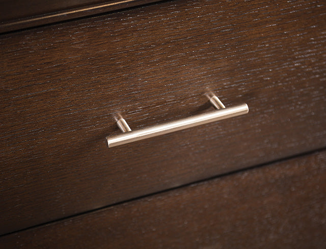 Hinwitz Dresser - Furniture World