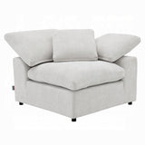 Naveen Modular-Wedge Wit Pillow