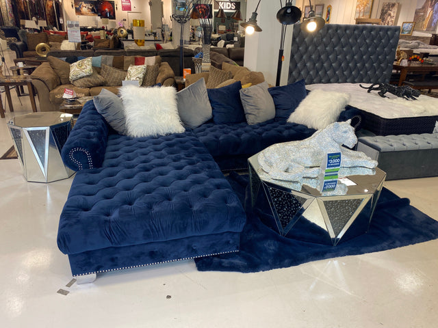 Hollywood Sectional Furniture World